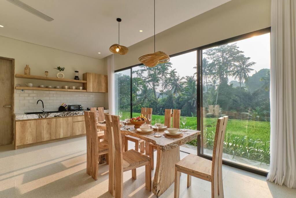 Newly! 3Bdr Modern Villa Close To Ubud Center Exterior photo