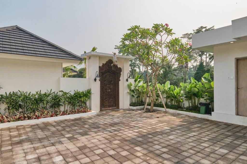 Newly! 3Bdr Modern Villa Close To Ubud Center Exterior photo