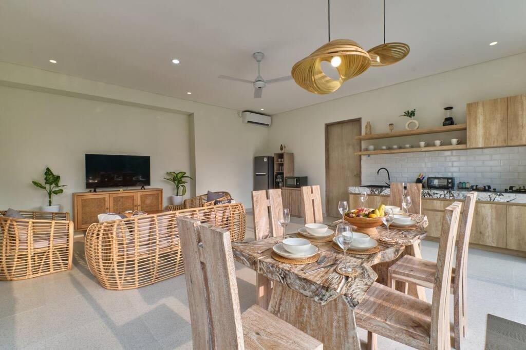 Newly! 3Bdr Modern Villa Close To Ubud Center Exterior photo