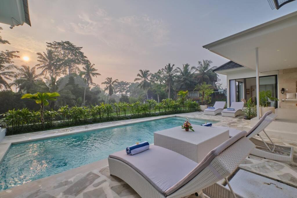 Newly! 3Bdr Modern Villa Close To Ubud Center Exterior photo