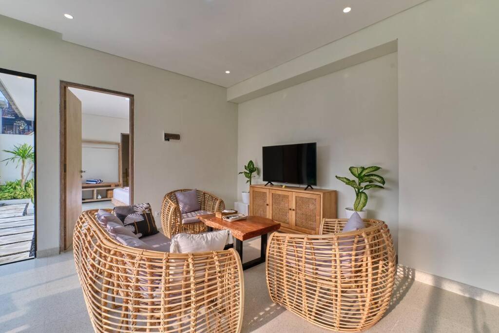 Newly! 3Bdr Modern Villa Close To Ubud Center Exterior photo