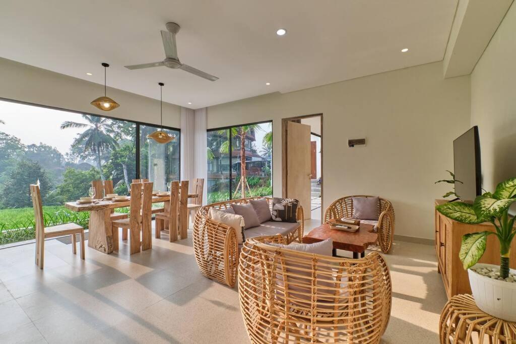 Newly! 3Bdr Modern Villa Close To Ubud Center Exterior photo